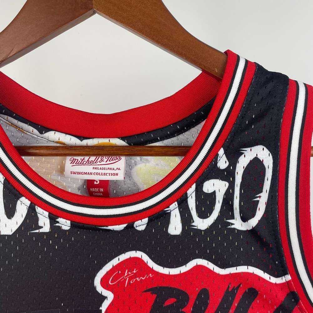 Chicago Bulls Michael Jordan #23 Throwback Street Graffiti 1997-98 Hardwood Classics Jersey-Pro Kit Vault | Brand New 26/27 Sports Jerseys